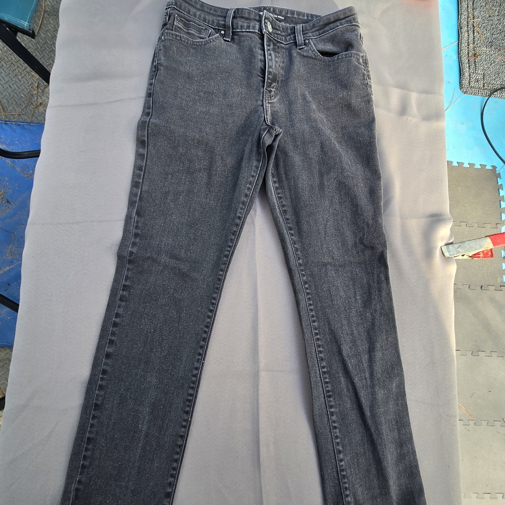 Levi's Women's Black Mid Rise Skinny Jeans 10